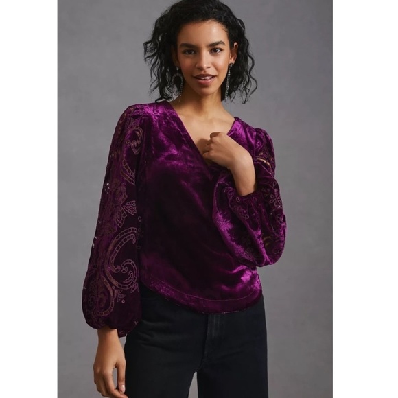 By Anthropologie Velvet Cutwork Plum V Neck Blouse Top Size M - Picture 13 of 16